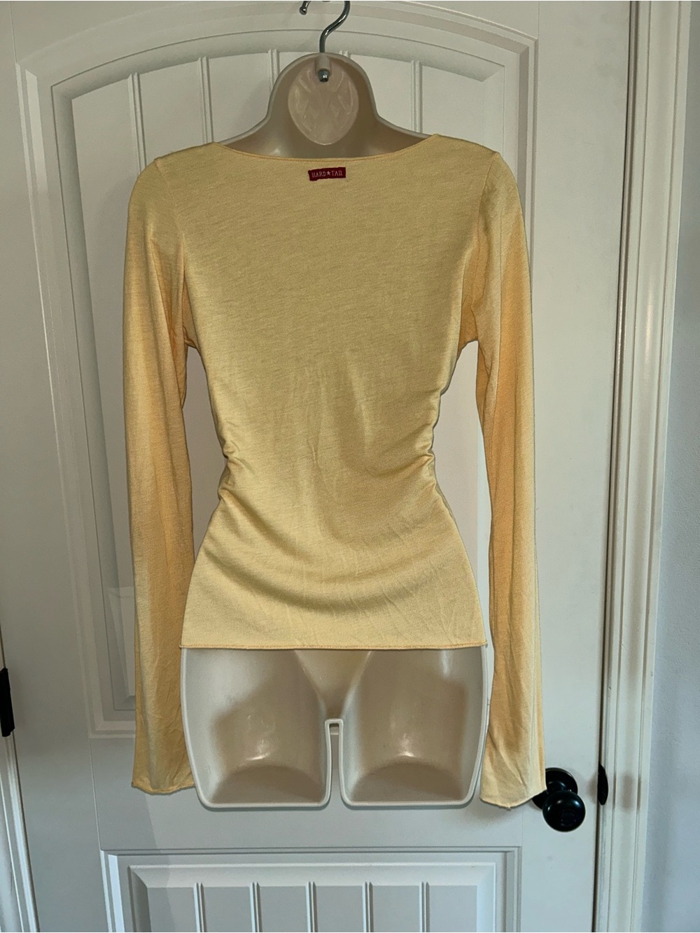 NEW Hard Tail Soft Pale Yellow Long-Sleeve V-Neck Top Sz M - Picture 3 of 5
